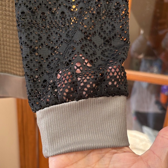 Chic Black and Gray Lace Sleeve Olive Top - Picture 2 of 3